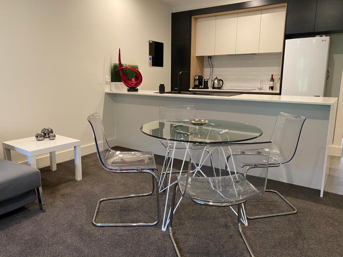 The Gallery Luxe 1 Bedroom Executive Apartment In The Heart Of Braddon Wine Secure Parking Wifi Canberra Exterior foto