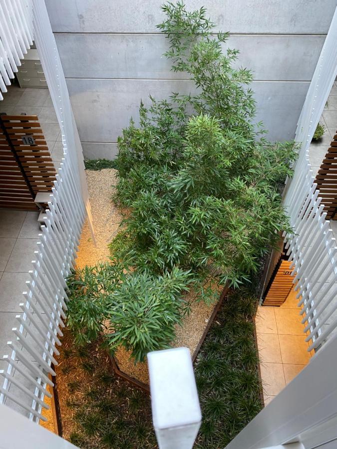 The Gallery Luxe 1 Bedroom Executive Apartment In The Heart Of Braddon Wine Secure Parking Wifi Canberra Exterior foto