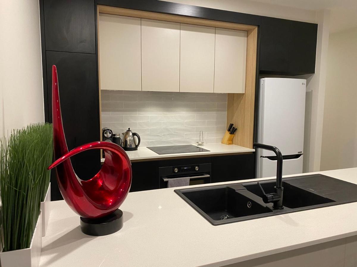 The Gallery Luxe 1 Bedroom Executive Apartment In The Heart Of Braddon Wine Secure Parking Wifi Canberra Exterior foto