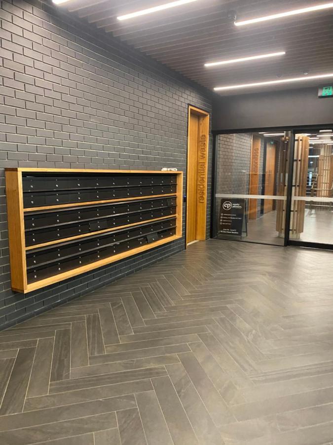 The Gallery Luxe 1 Bedroom Executive Apartment In The Heart Of Braddon Wine Secure Parking Wifi Canberra Exterior foto