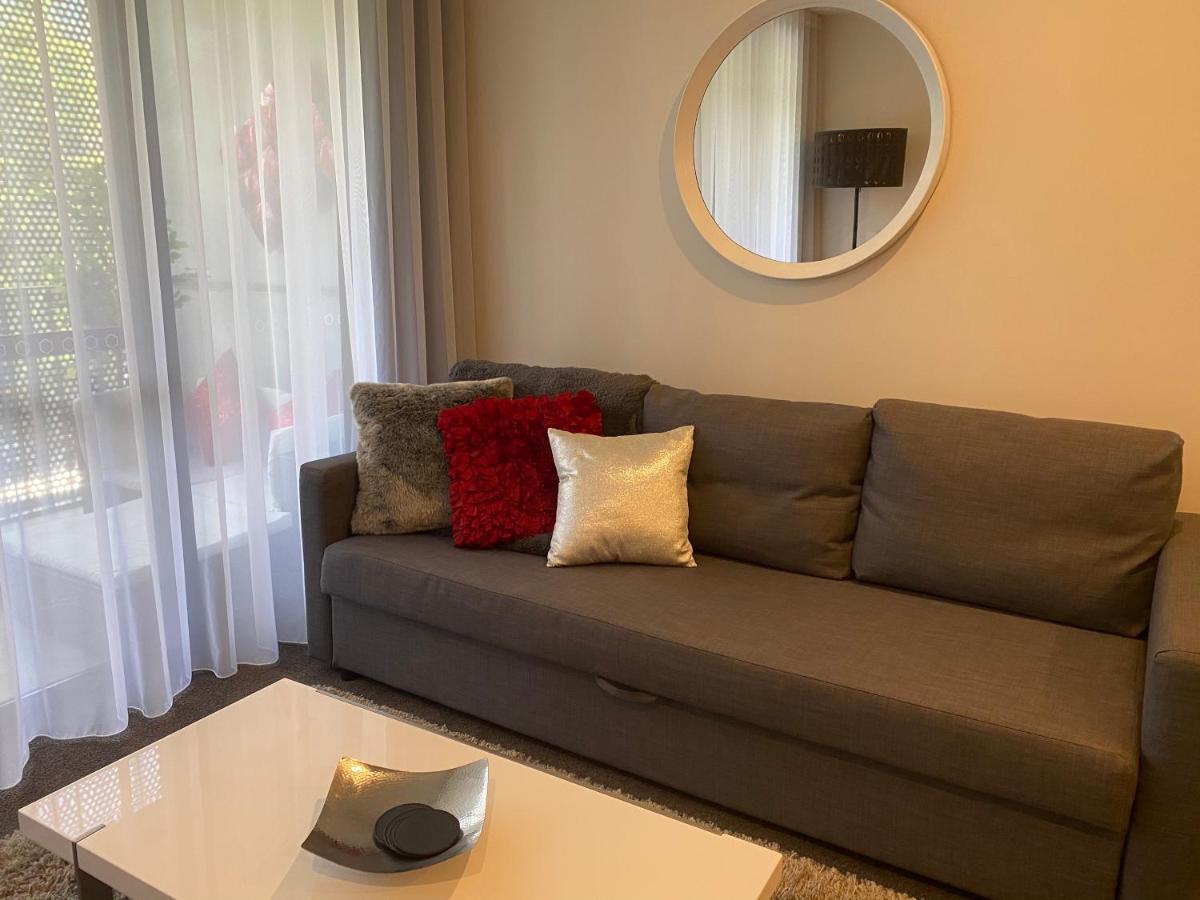 The Gallery Luxe 1 Bedroom Executive Apartment In The Heart Of Braddon Wine Secure Parking Wifi Canberra Exterior foto